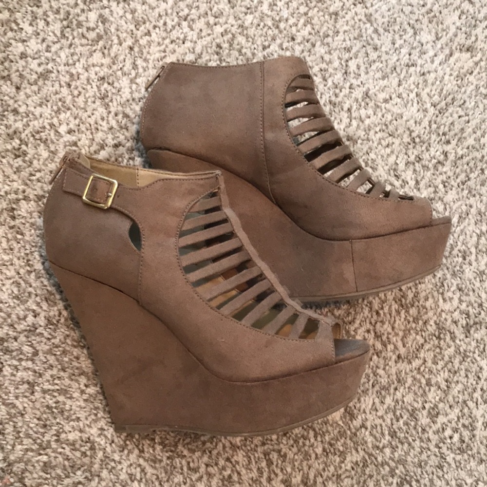 Brown Madden Girl wedges, size 7.5